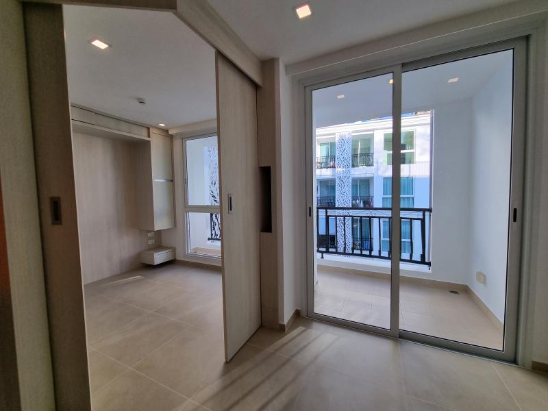 ขายคอนโดใหม่ (ราคาพรีเซล) ใจกลางพัทยาใต้ ไทยโควต้า